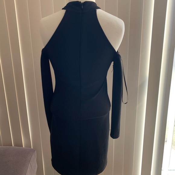 BLACK MIDI DRESS SHOULDER LESS - Picture 2 of 2